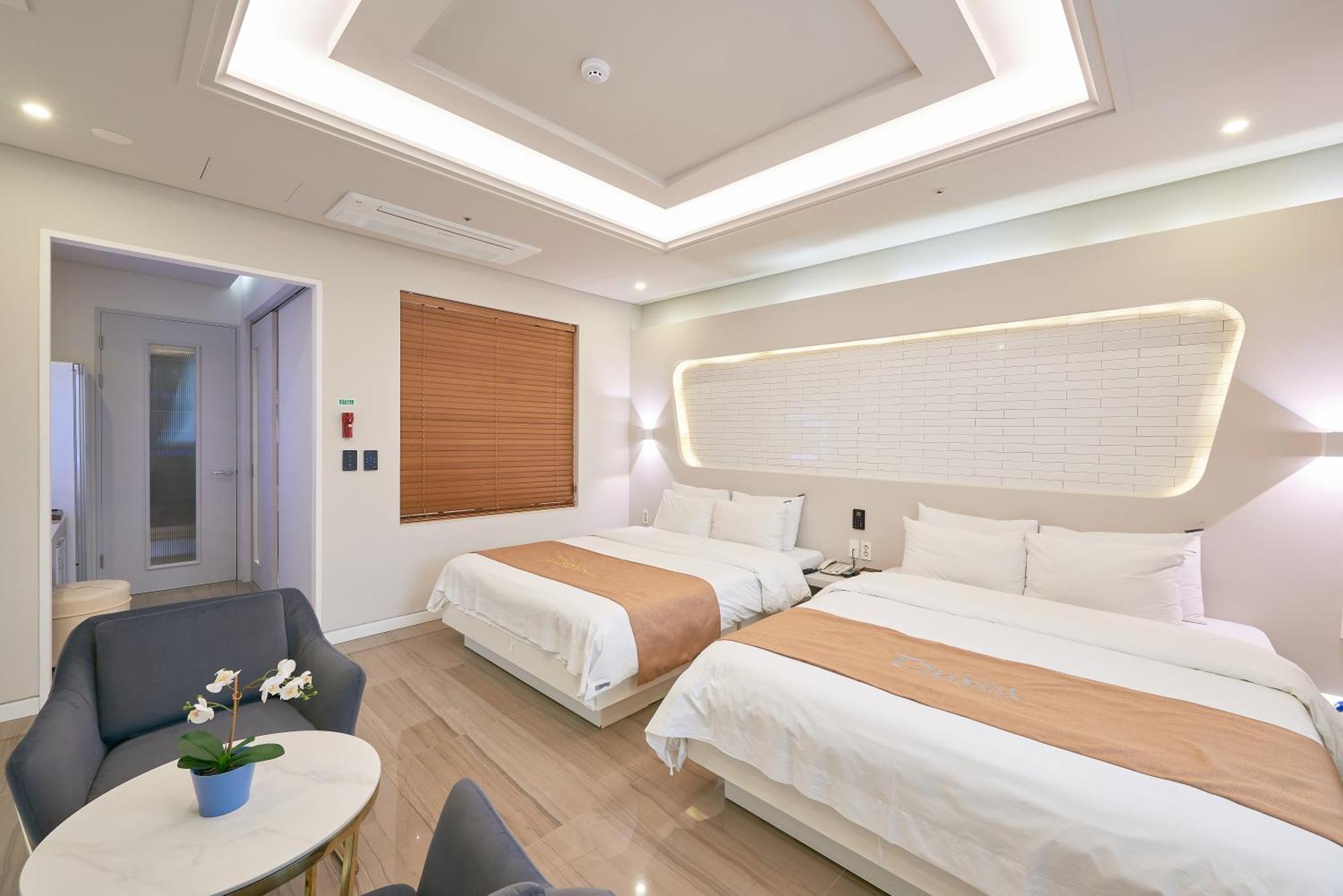 Dubai Hotel Gwangju Metropolitan City Buitenkant foto