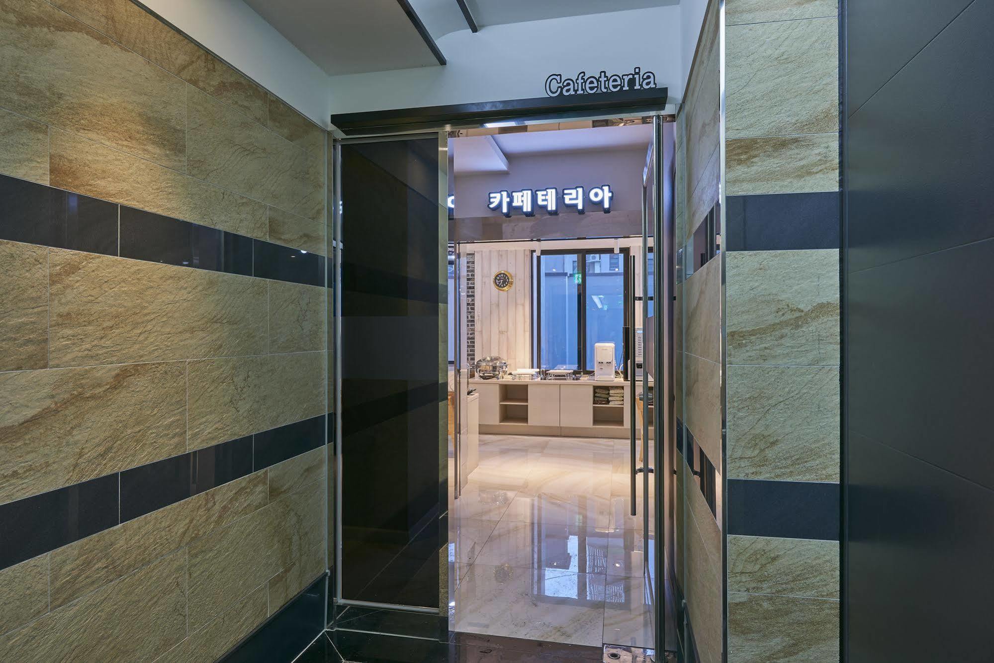 Dubai Hotel Gwangju Metropolitan City Buitenkant foto